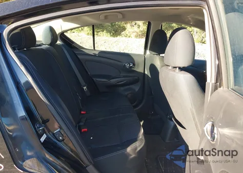 2015 Nissan Versa 1.6 Sv z USA, uszkodzony, nr VIN 3N1CN7AP2FL818332